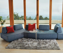 Load image into Gallery viewer, Durante Sofa
