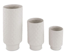 Load image into Gallery viewer, Jannik Vases
