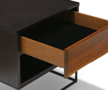 Load image into Gallery viewer, Hasse End Table
